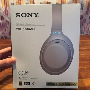 Sony WH-1000XM4 Noise-Canceling Headset - Gray
